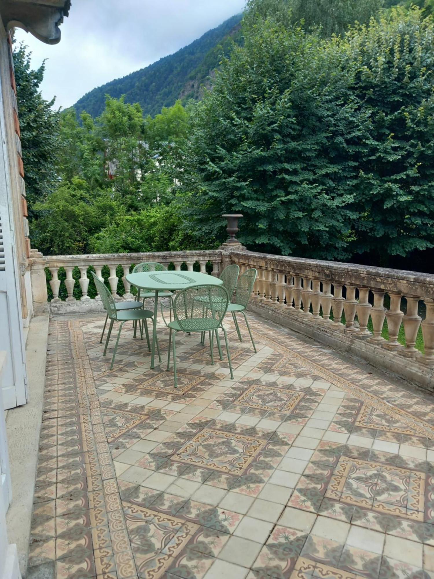 Villa Du Lys Bagnères-de-Luchon Exterior foto